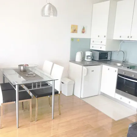 Sol - 5m From The Sea *